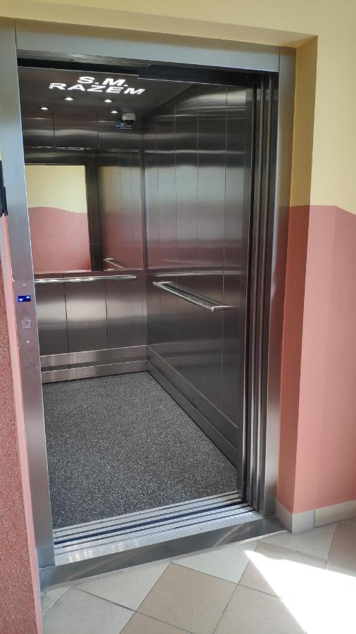 סלאופסק Apartament W Sam Raz מראה חיצוני תמונה
